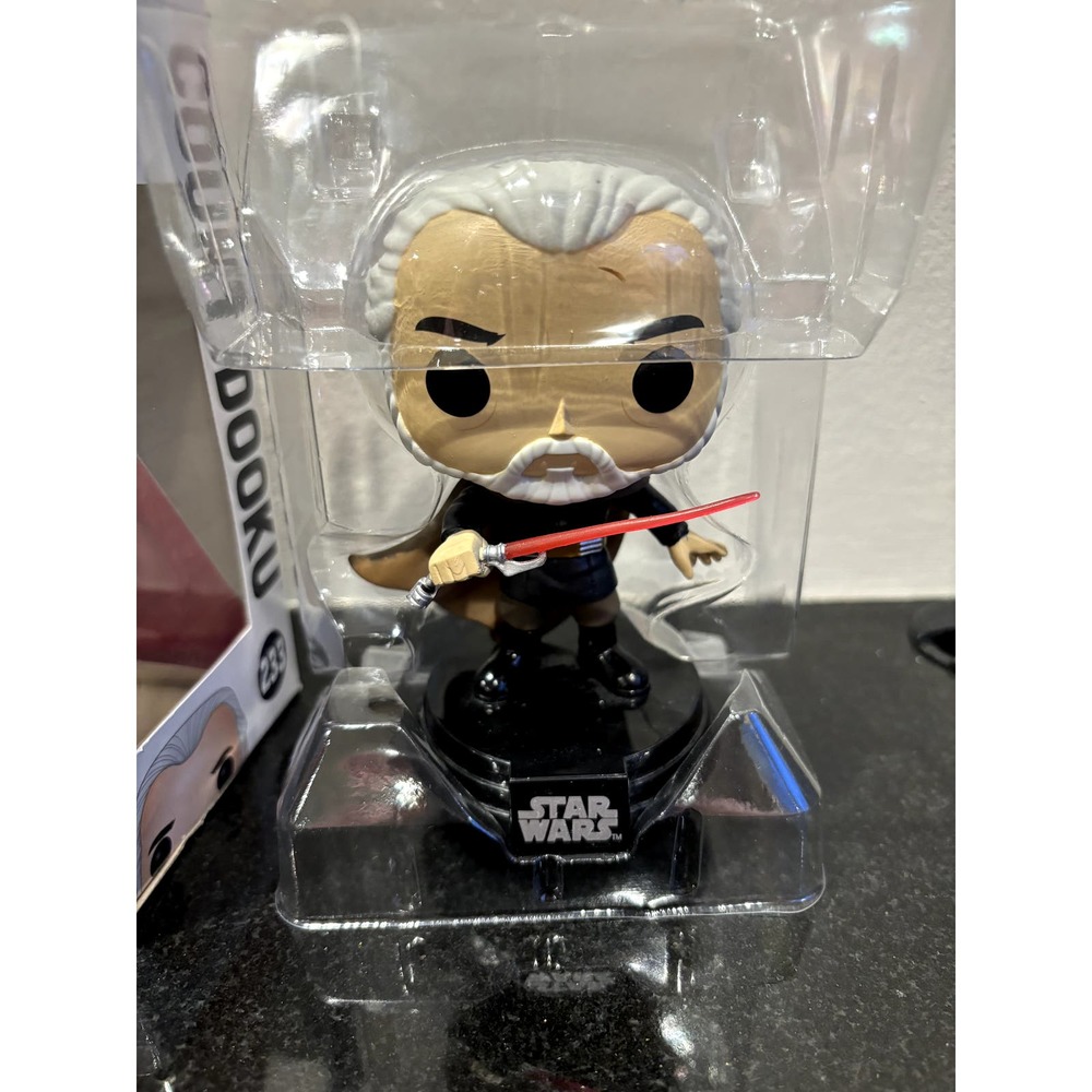 Funko Pop! Star Wars: Count Dooku #233 (Smugglers Bounty Exclusive)